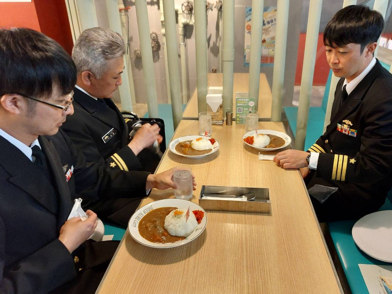 呉ハイカラ食堂|艦内気分で味わう“本格海自カレー”